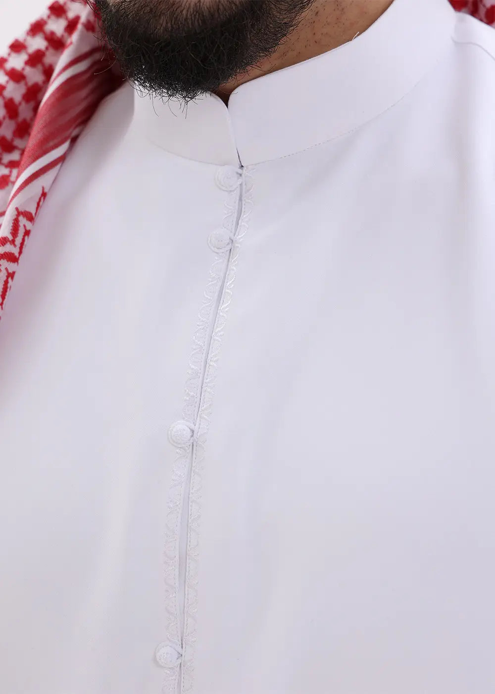 Mens Classic White Bahraini Style Kandura With Traditional Red & White Shemagh 