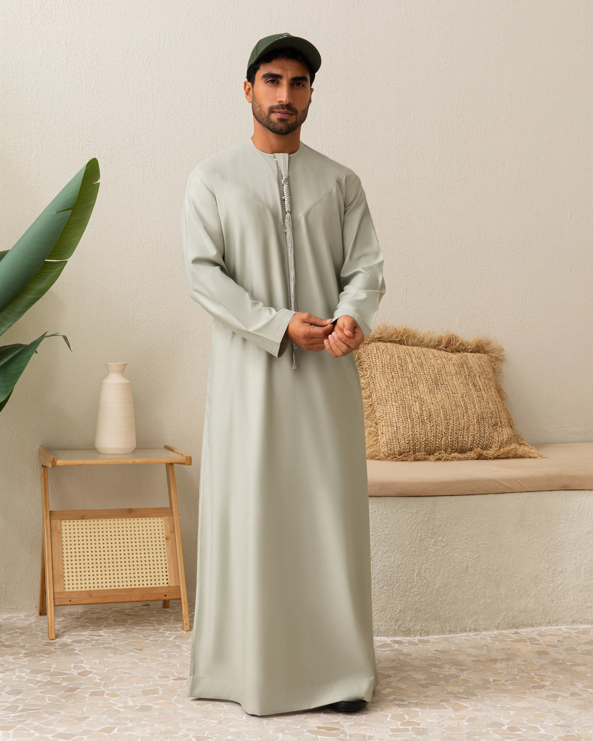 Mens Emirati Style Kandura – Light Olive Green