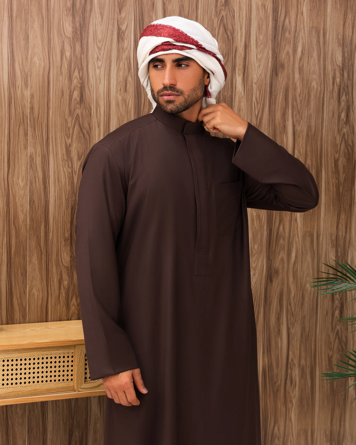 Mens Kuwaiti Kandura – Dark Earthy Brown