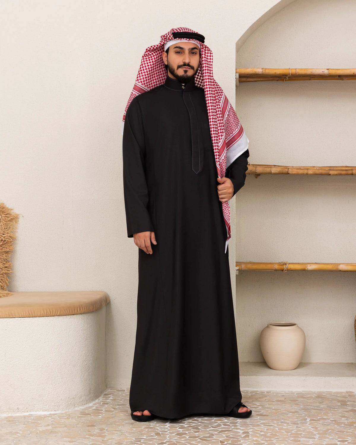 Mens Saudi Style Kandura – Black